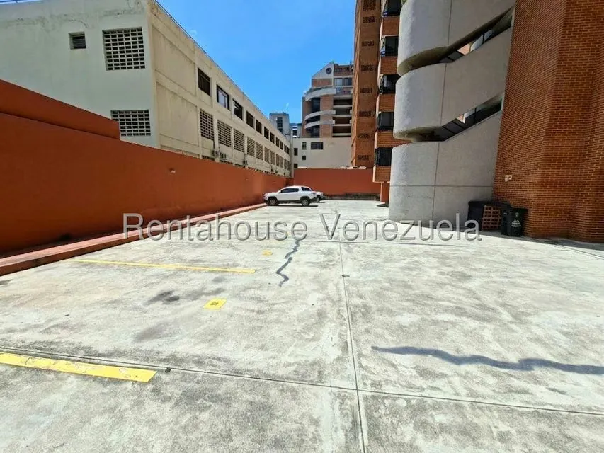 Apartamento (1 Nivel) en Alquiler en El Rosal, Distrito Metropolitano - 21