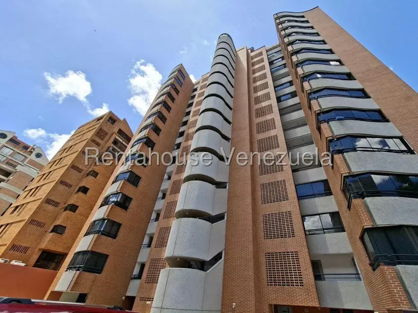 Apartamento (1 Nivel) en Alquiler en El Rosal, Distrito Metropolitano - 23