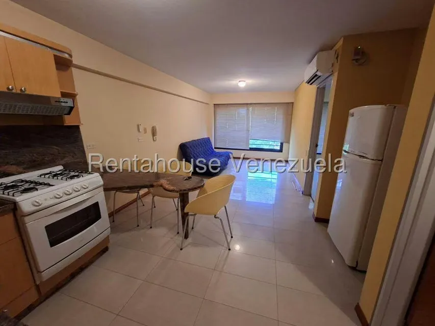 Apartamento (1 Nivel) en Alquiler en El Rosal, Distrito Metropolitano - 4