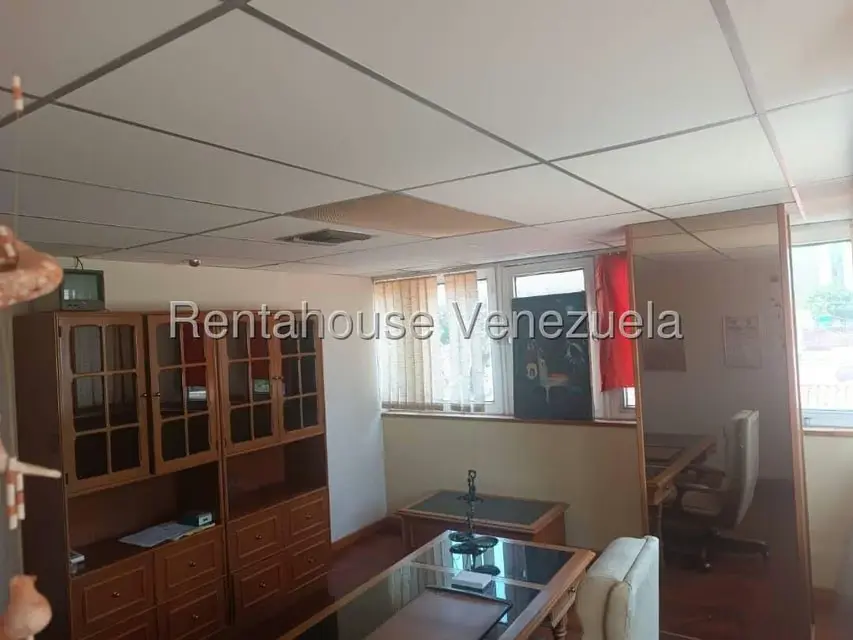 Oficina en Venta en Centro, Lara - 11