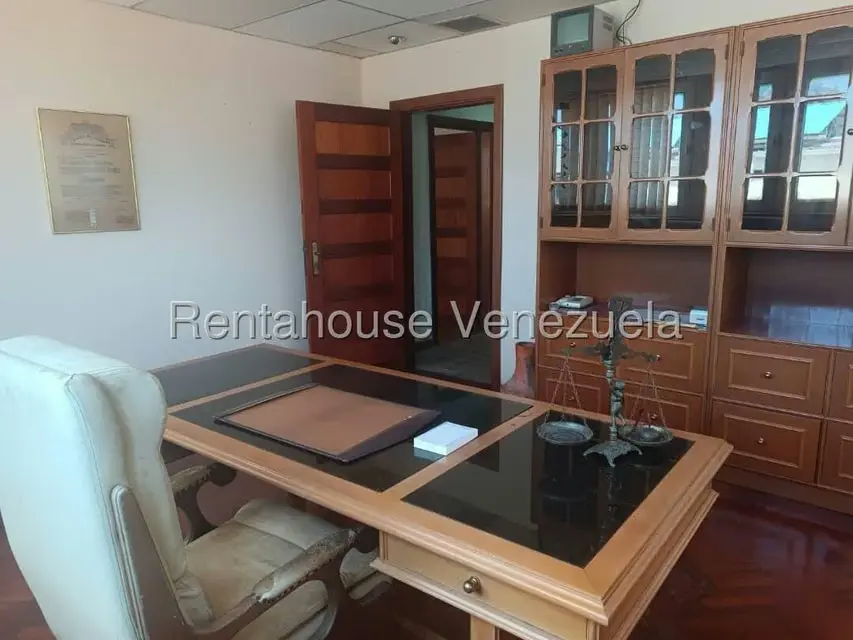 Oficina en Venta en Centro, Lara - 12