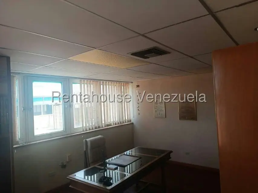 Oficina en Venta en Centro, Lara - 13
