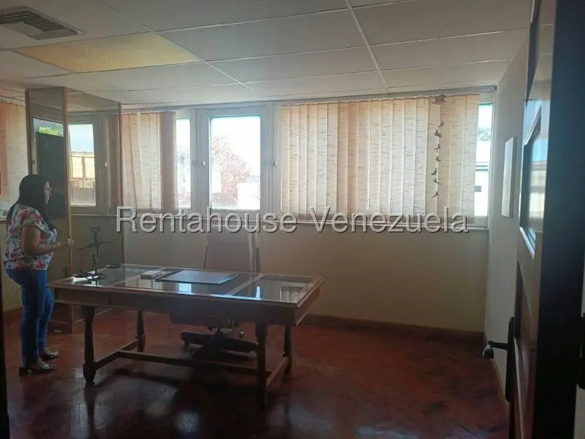 Oficina en Venta en Centro, Lara - 14