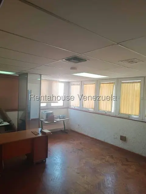 Oficina en Venta en Centro, Lara - 18