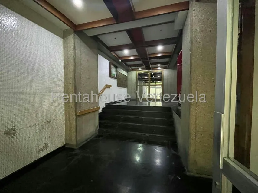 Apartamento (1 Nivel) en Venta en El Marques, Distrito Metropolitano - 2