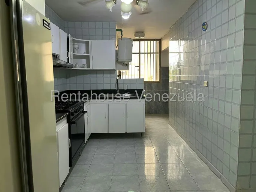 Apartamento (1 Nivel) en Venta en El Marques, Distrito Metropolitano - 11