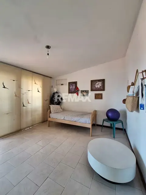 EN VENTA AMPLIA CASA EN LA URB. SABANAMAR - 13