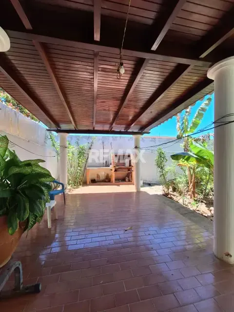 EN VENTA AMPLIA CASA EN LA URB. SABANAMAR - 17