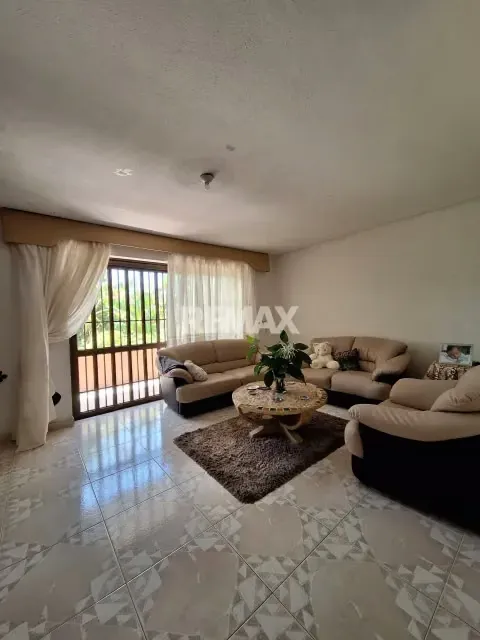 EN VENTA AMPLIA CASA EN LA URB. SABANAMAR - 2