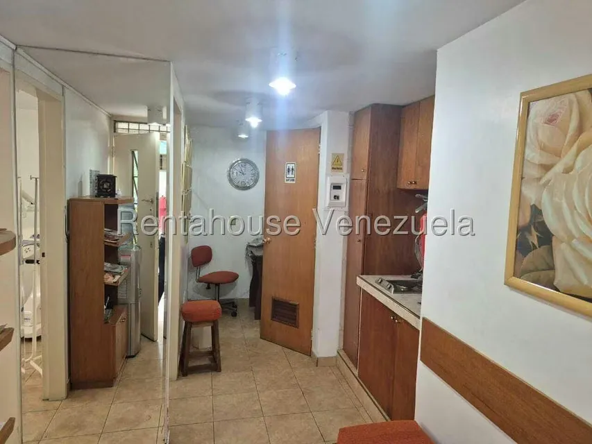 Apartamento (Planta Baja) en Venta en San Bernardino, Distrito Metropolitano - 3
