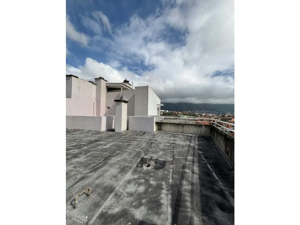 PENT HOUSE TRIPLEX EN VENTA 300 M2 - URB CAMPO ALEGRE - 22