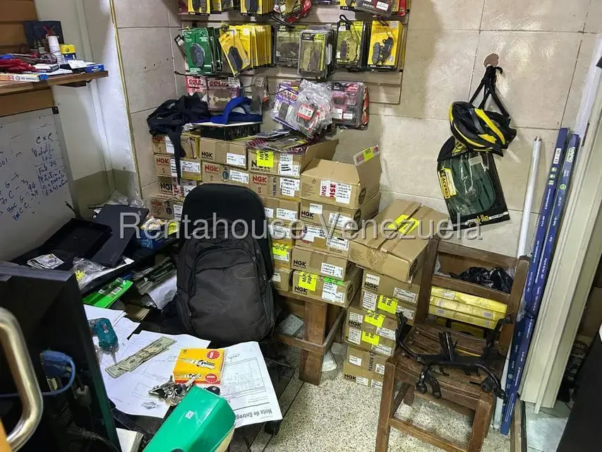 Negocios y Empresas (Automotores) en Venta en Los Dos Caminos, Distrito Metropolitano - 4