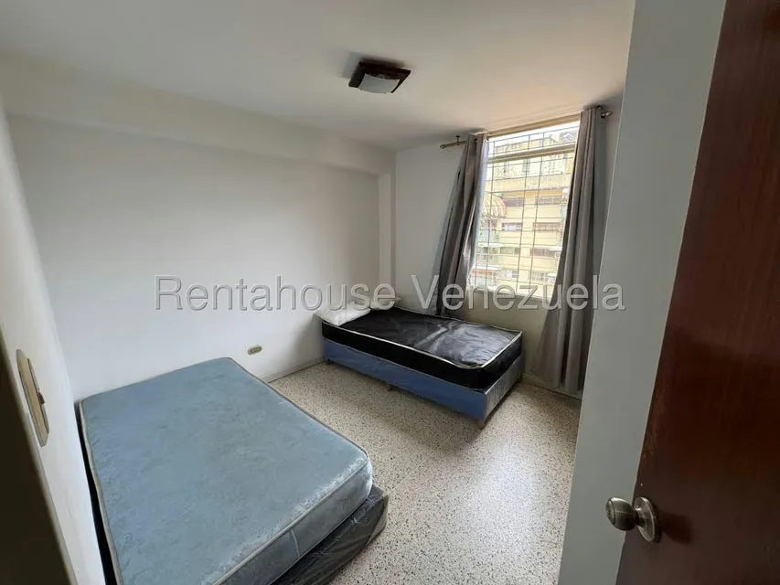Apartamento (1 Nivel) en Alquiler en Colinas de Santa Monica, Distrito Metropolitano - 24