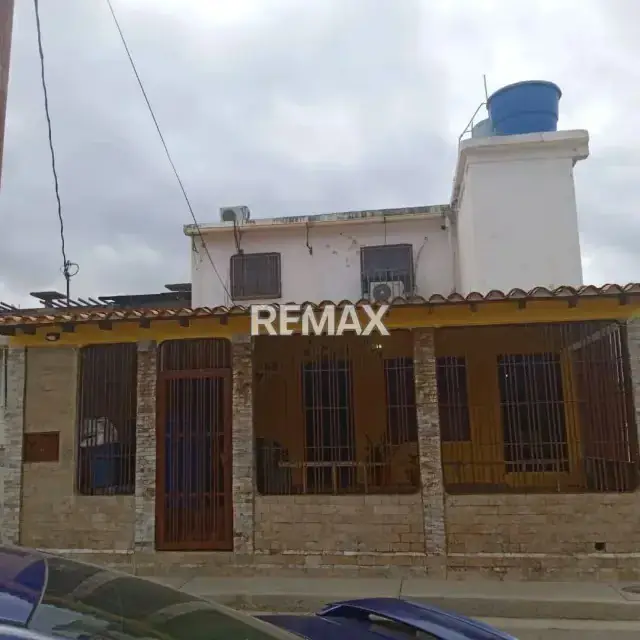 EN VENTA CASA UBICASA EN LA URBANIZACION CALICANTO V, CARORA ESTADO LARA