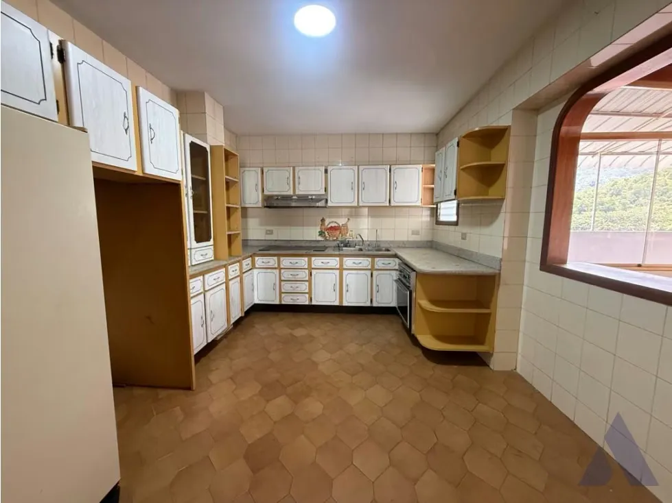 Se vende apartamento 218m2 La Trinidad 5876 - 8