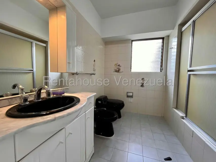 Apartamento (1 Nivel) en Venta en Colinas de Bello Monte, Distrito Metropolitano - 28