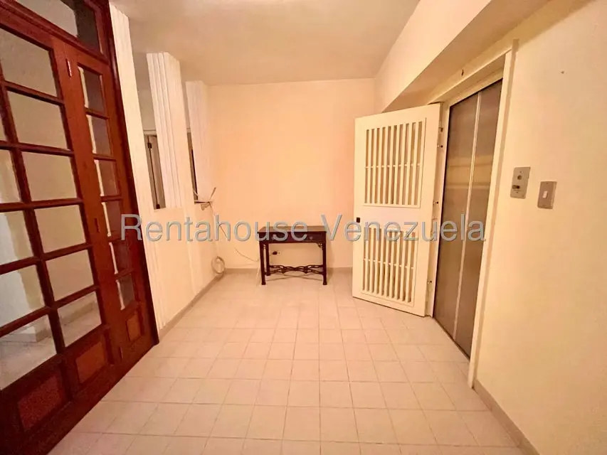 Apartamento (1 Nivel) en Venta en Colinas de Bello Monte, Distrito Metropolitano - 3