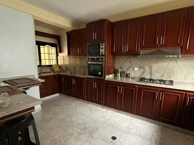 Espectacular casa en venta en Las Trinitarias/ Maturín - 4