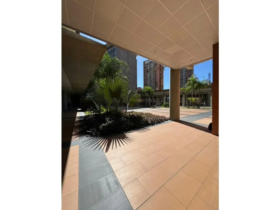 LOCALES EN VENTA A PARTIR DE 83 M2 - URB. BOLEITA NORTE - 7