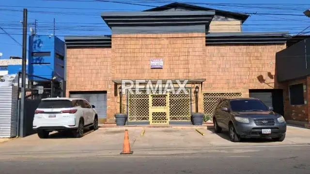 Local en Alquiler en Avenida 10 Entre Calle 69 y 70