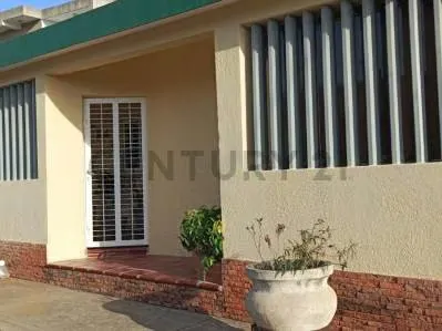 EN VENTA CASA EN URBANIZACIÓN LOS MODINES CALLE CERRADA - 2