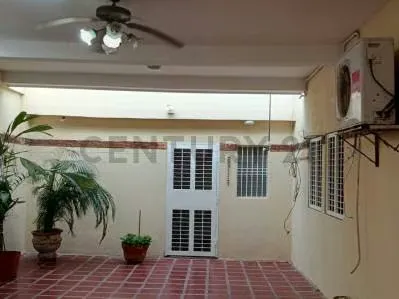 EN VENTA CASA EN URBANIZACIÓN LOS MODINES CALLE CERRADA - 6