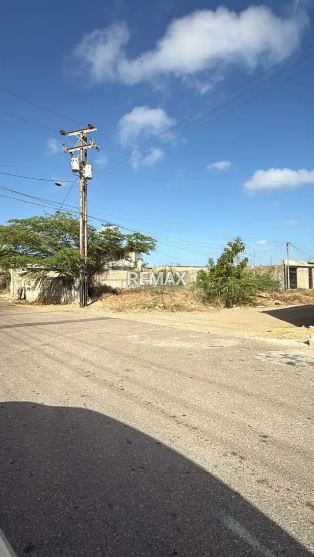 Parcela de terreno en la urbanización España de 375m2 - 2