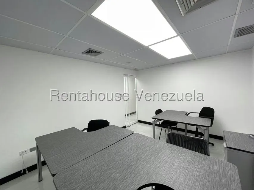 Oficina en Alquiler en Macaracuay, Distrito Metropolitano - 11
