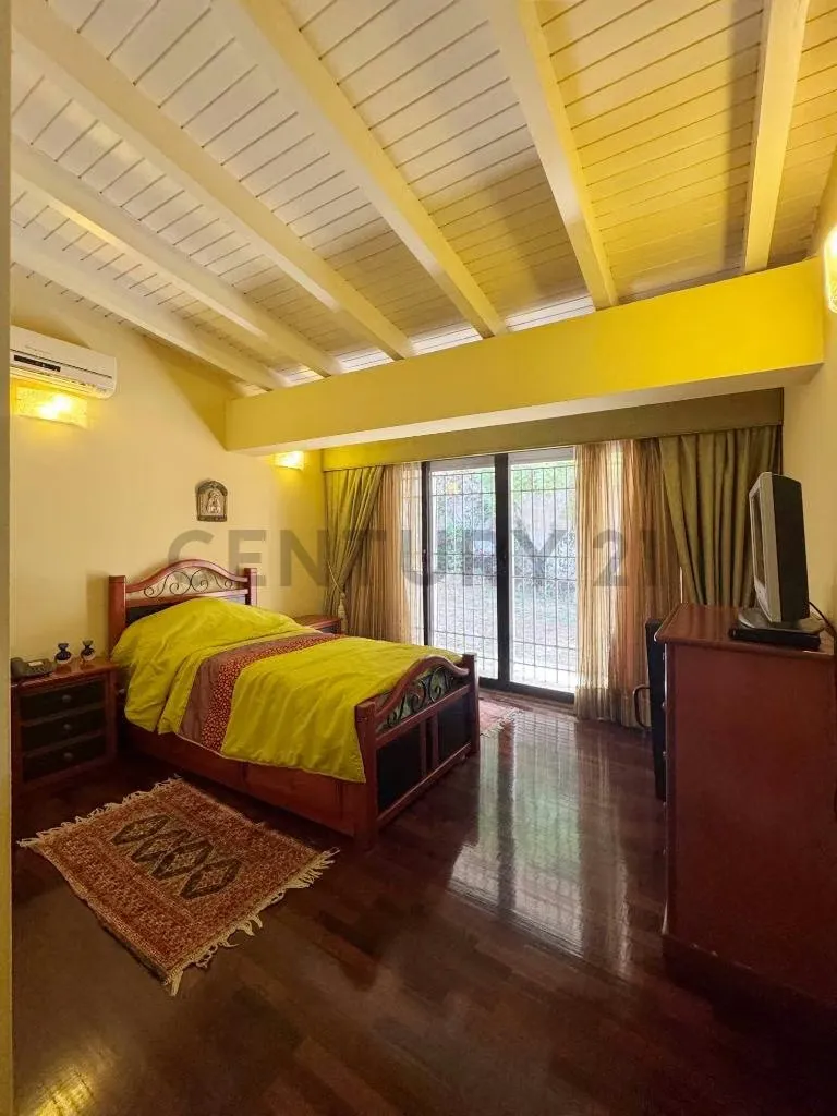 Casa en Venta en Santa Fe Sur | Calle Privada | Valle Alto - 13