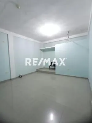 Alquiler de OFICINA CON PLANTA ideal para tu Negocio