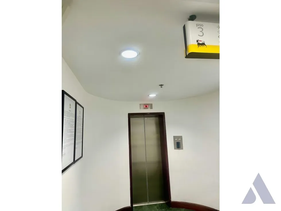 Vendo edificio 4136m2 Las Mercedes 0420 - 13