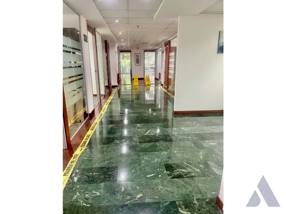 Vendo edificio 4136m2 Las Mercedes 0420 - 14