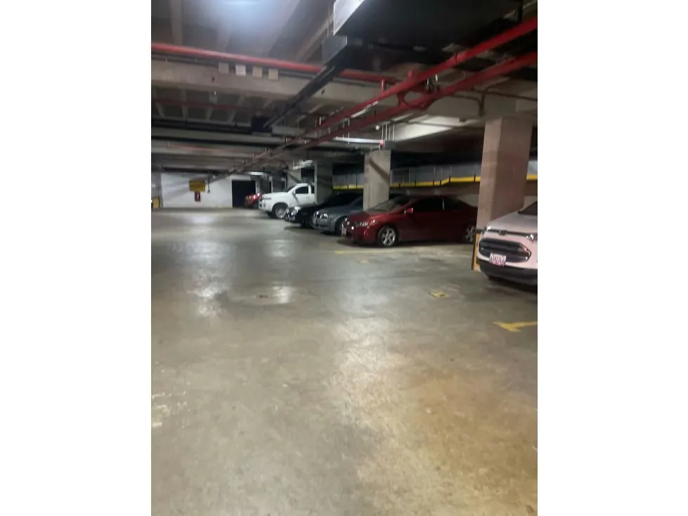Vendo edificio 4136m2 Las Mercedes 0420 - 25