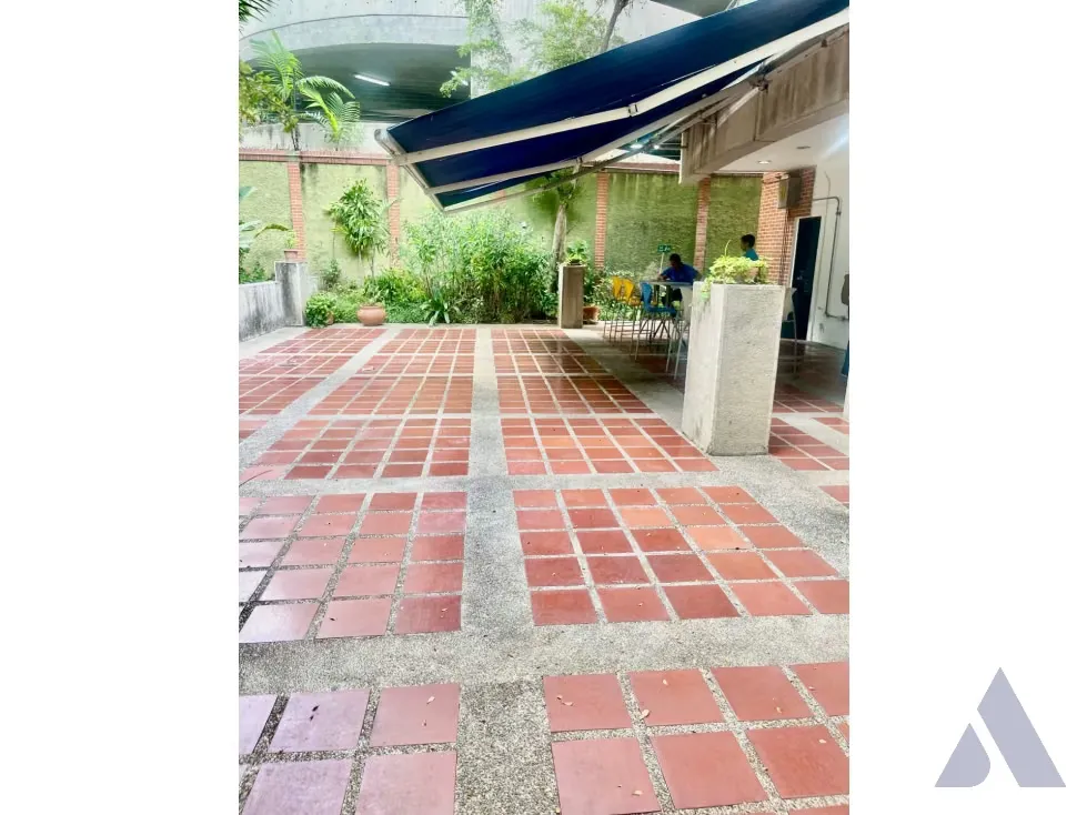 Vendo edificio 4136m2 Las Mercedes 0420 - 9
