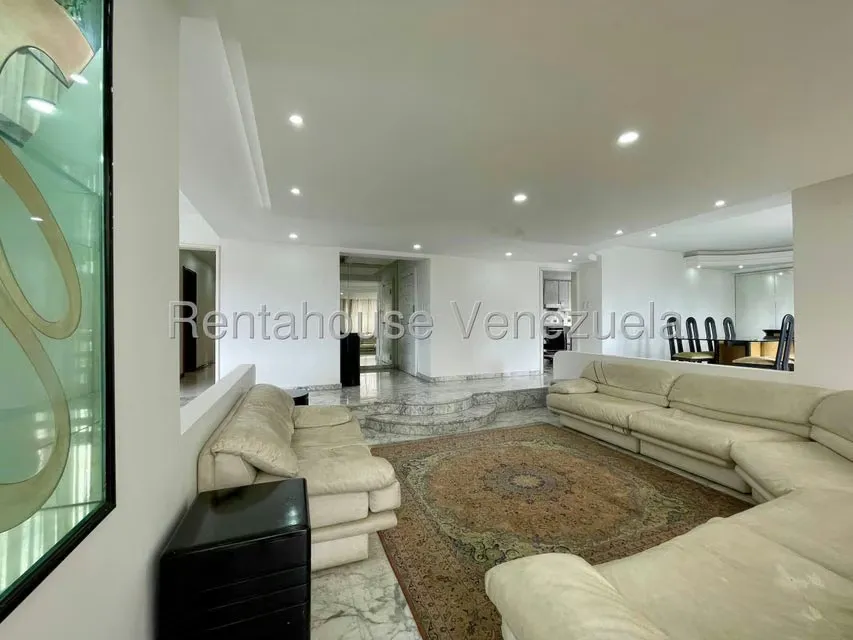 Apartamento (1 Nivel) en Venta en La Florida, Distrito Metropolitano - 12