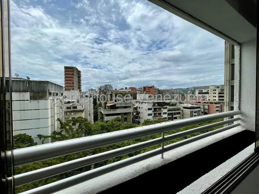 Apartamento (1 Nivel) en Venta en La Florida, Distrito Metropolitano - 17