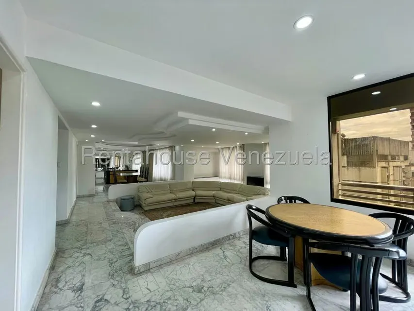 Apartamento (1 Nivel) en Venta en La Florida, Distrito Metropolitano - 18