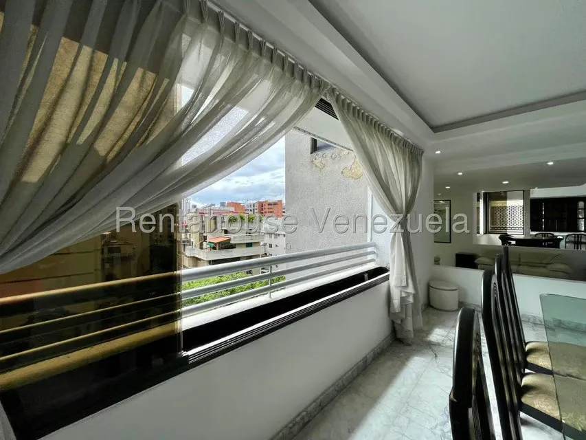 Apartamento (1 Nivel) en Venta en La Florida, Distrito Metropolitano - 21
