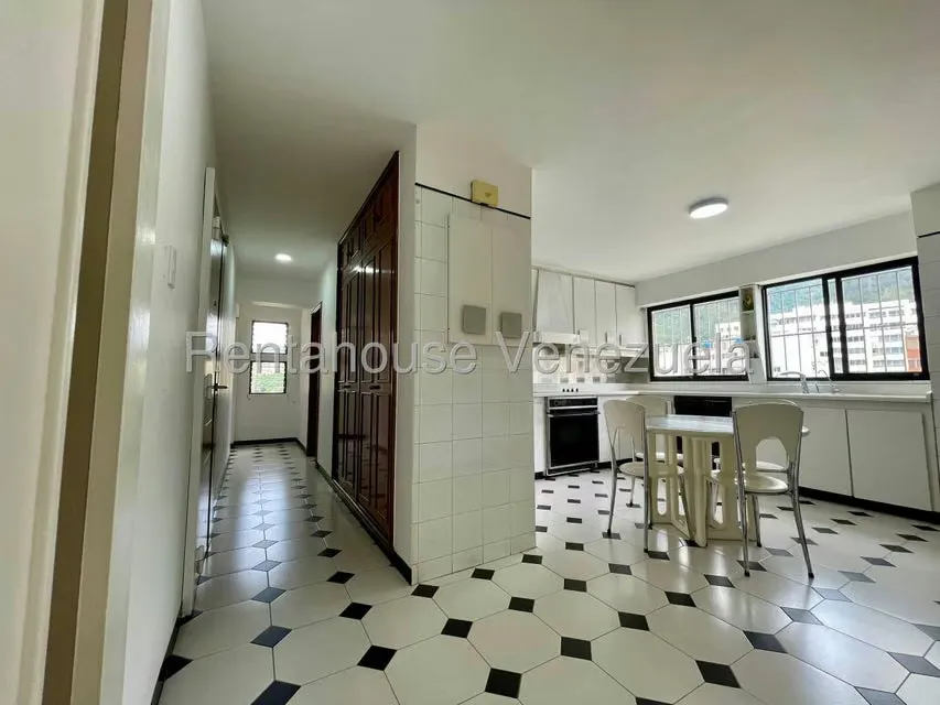 Apartamento (1 Nivel) en Venta en La Florida, Distrito Metropolitano - 24