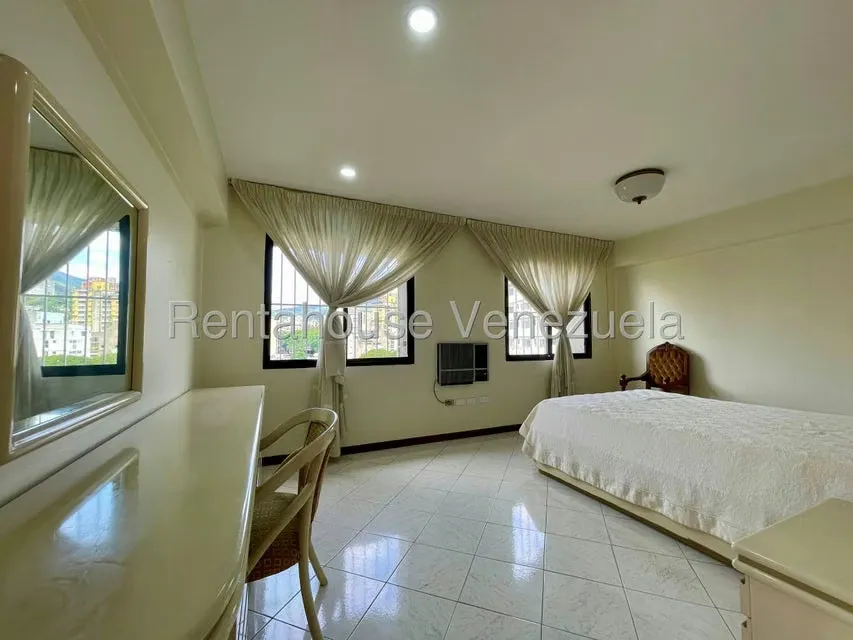 Apartamento (1 Nivel) en Venta en La Florida, Distrito Metropolitano - 45