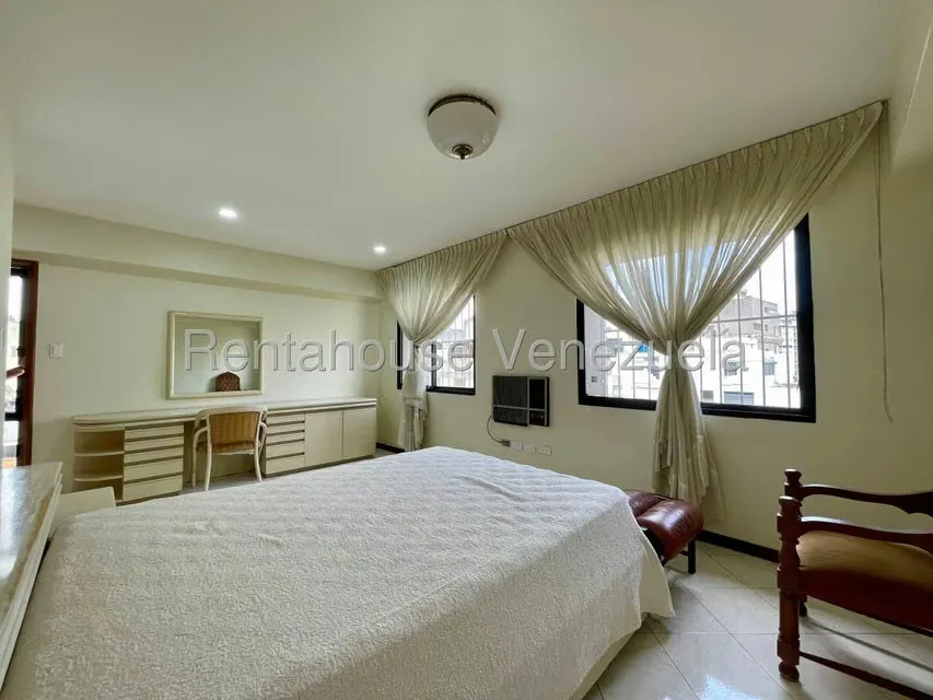 Apartamento (1 Nivel) en Venta en La Florida, Distrito Metropolitano - 46