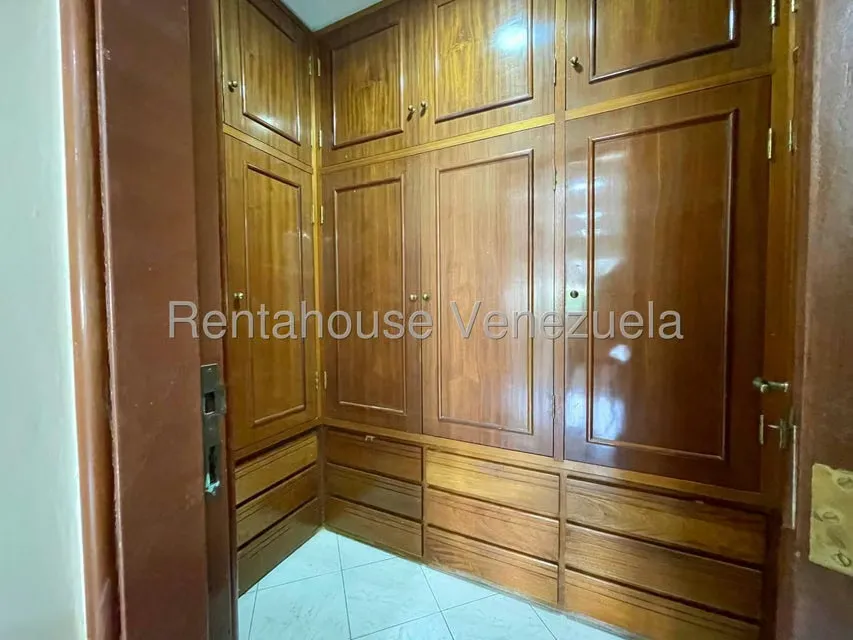 Apartamento (1 Nivel) en Venta en La Florida, Distrito Metropolitano - 50