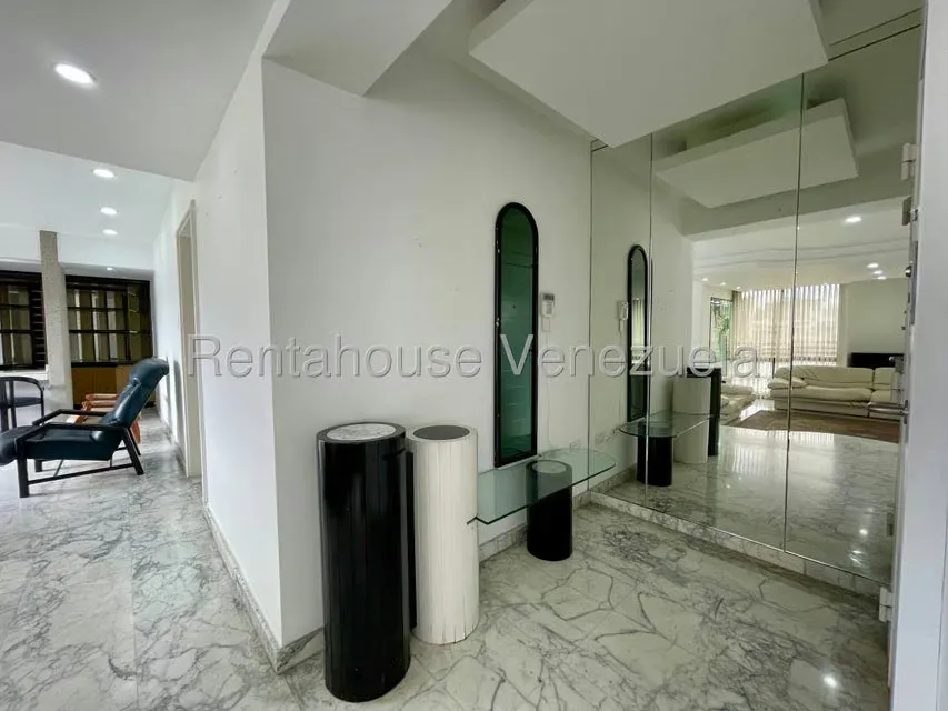 Apartamento (1 Nivel) en Venta en La Florida, Distrito Metropolitano - 9