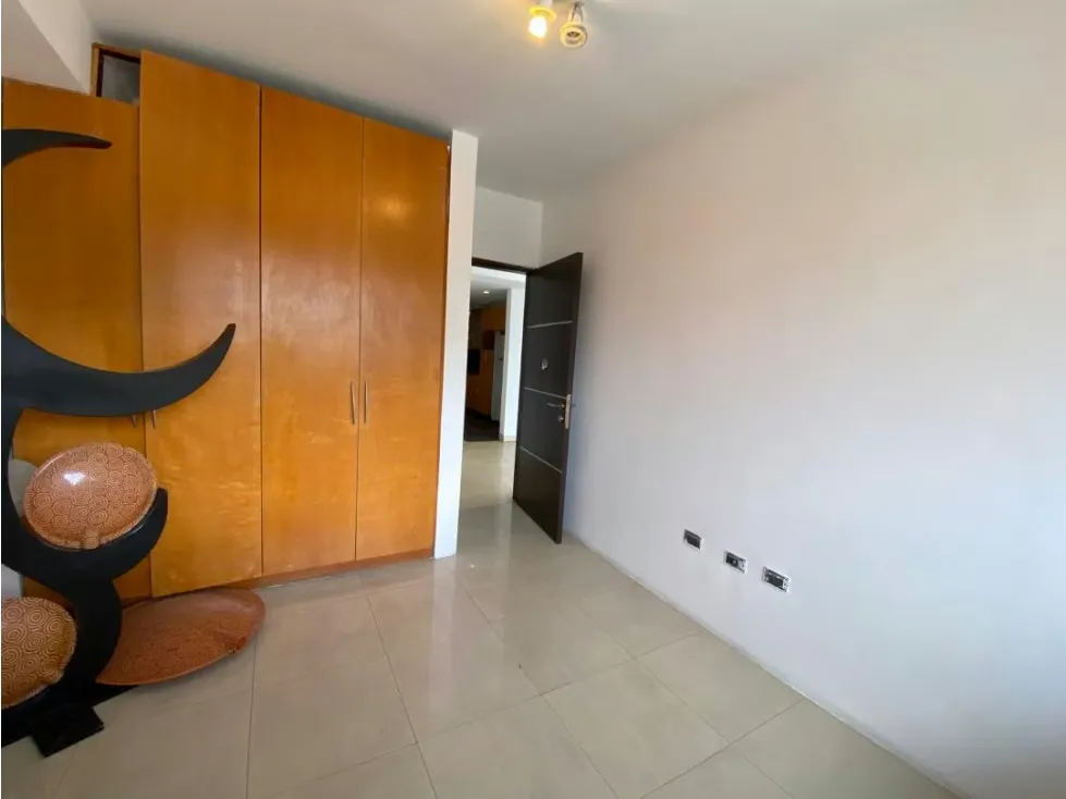 Se vende Apto 147,70m² 3h+s/2b+s/2p Campo Alegre - 9