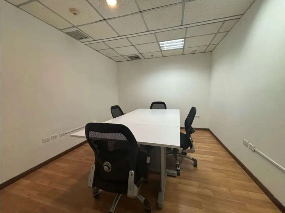 Se alquila oficina 286m2 Chacao - 6