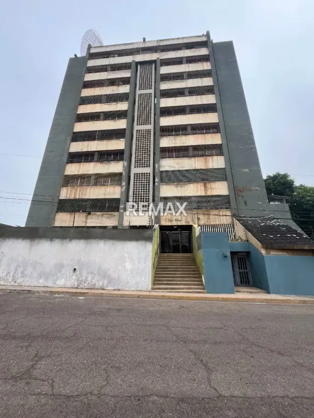 Local Comercial en el Edificio Sabrina