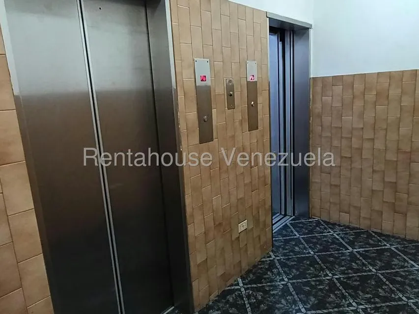 Apartamento (1 Nivel) en Venta en Los Rosales, Distrito Metropolitano - 15