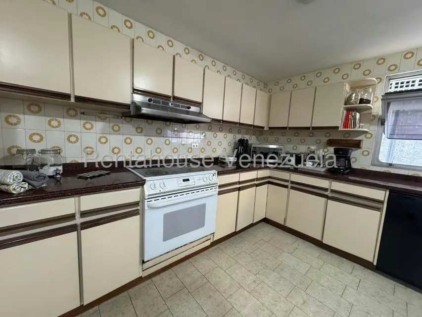 Casa (Multipes Niveles) en Venta en Prados del Este, Distrito Metropolitano - 15