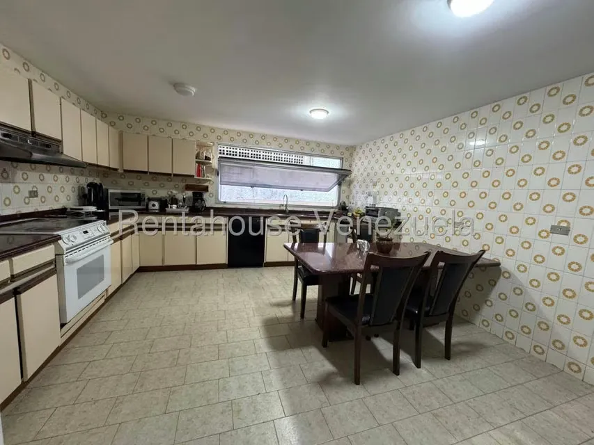 Casa (Multipes Niveles) en Venta en Prados del Este, Distrito Metropolitano - 18