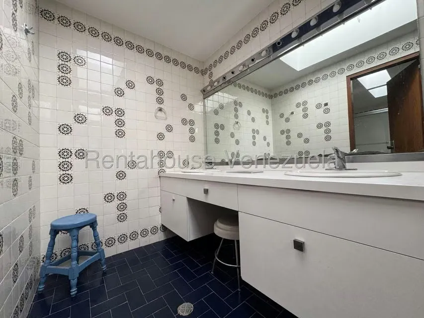 Casa (Multipes Niveles) en Venta en Prados del Este, Distrito Metropolitano - 42